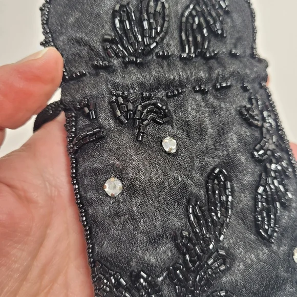 Small black beaded purse - Picture 3 of 8